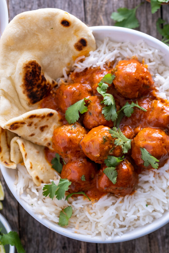 Roasted red pepper meatball curry