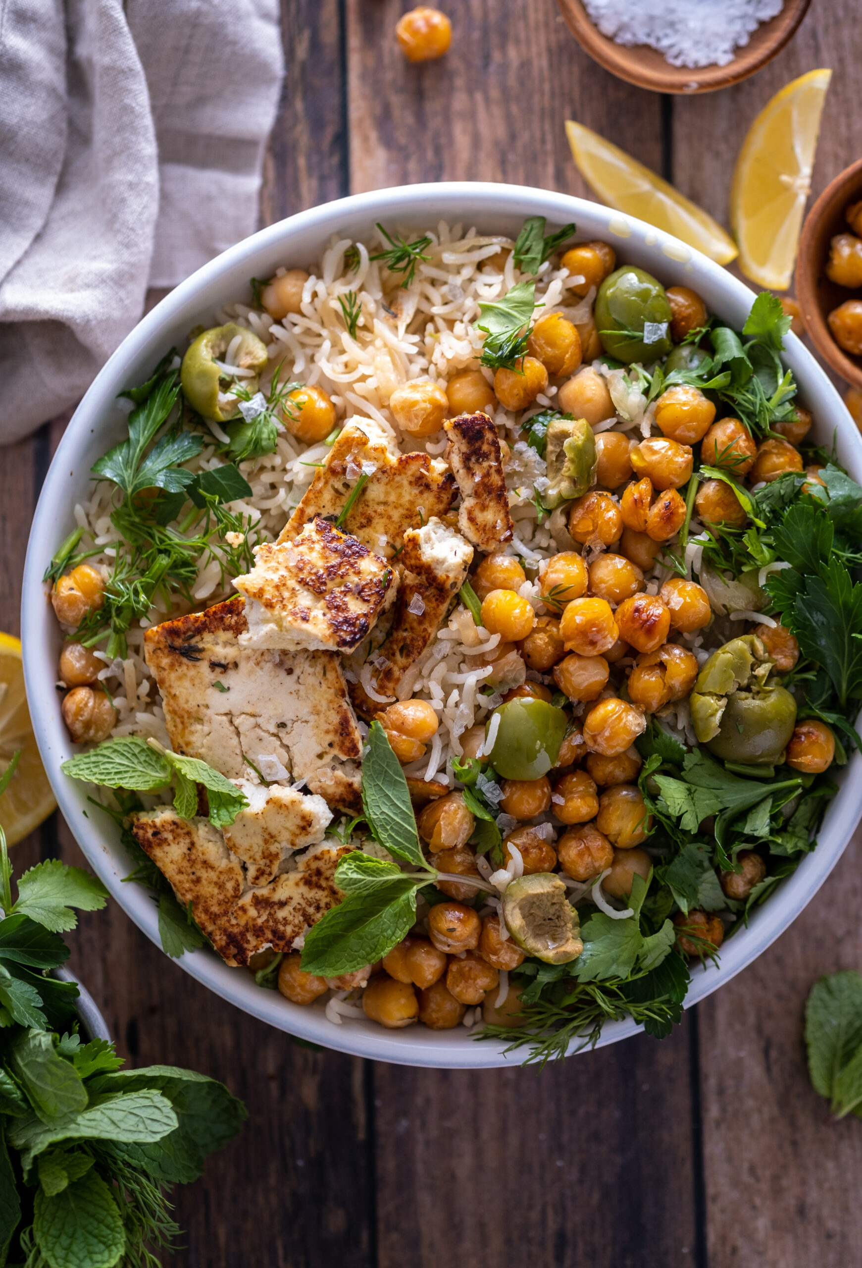 Baked rice with chickpeas and crispy tofu feta