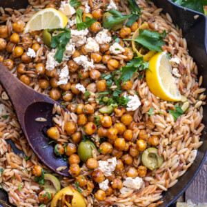 lemon peper orzo with crispy chickpeas