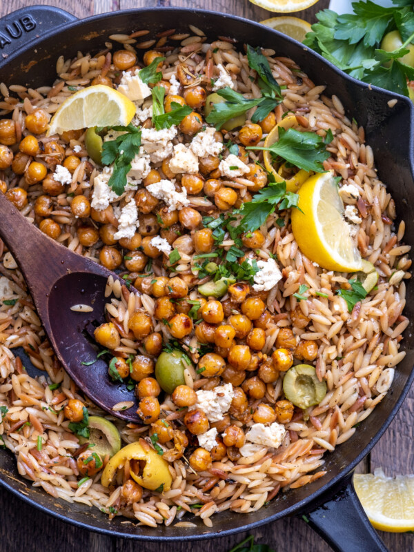 lemon peper orzo with crispy chickpeas