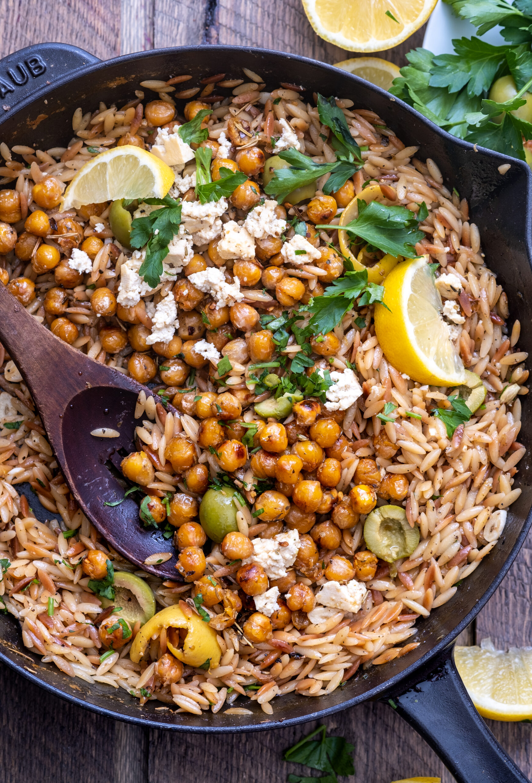 lemon peper orzo with crispy chickpeas