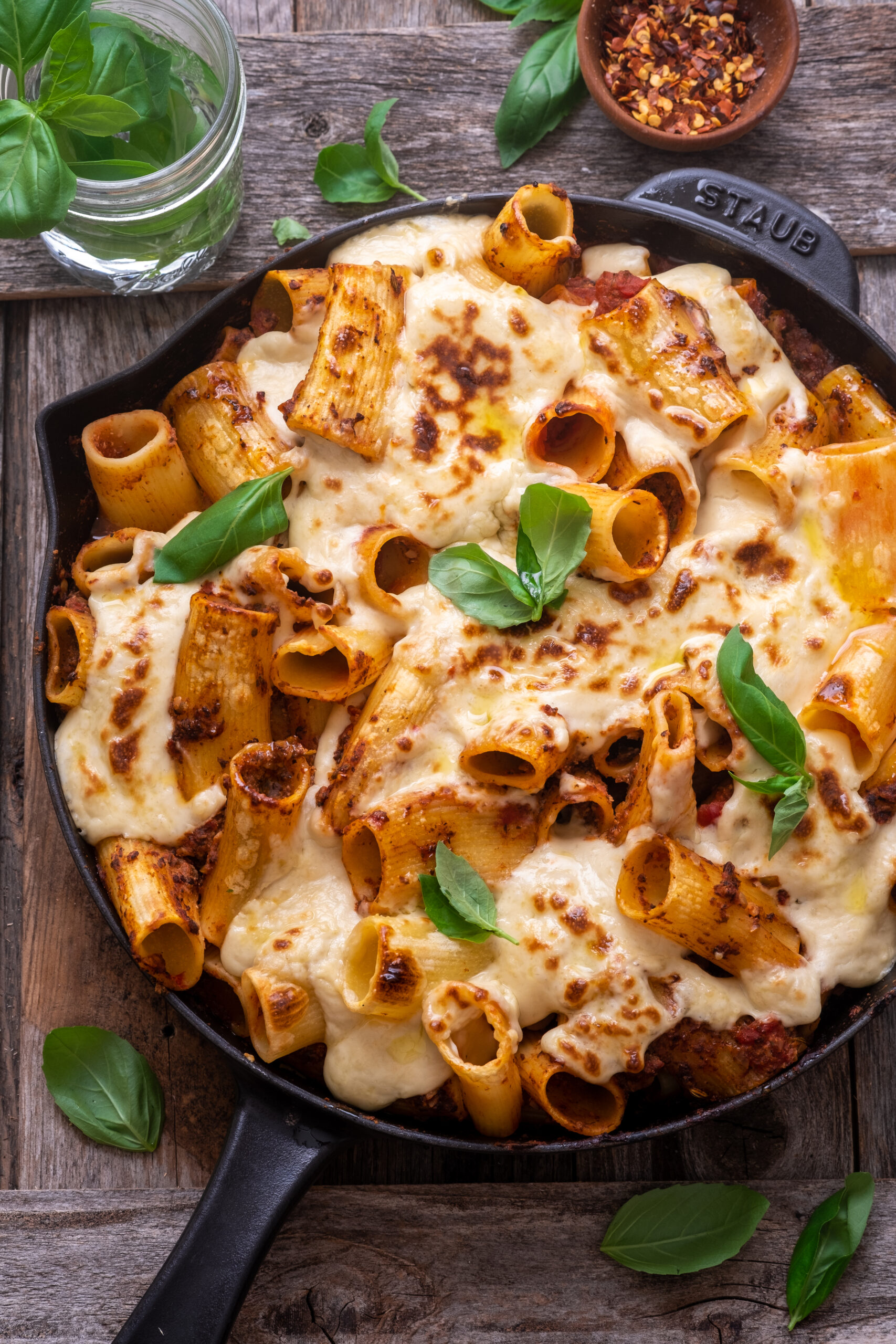 Baked vegan rigatoni bolognese