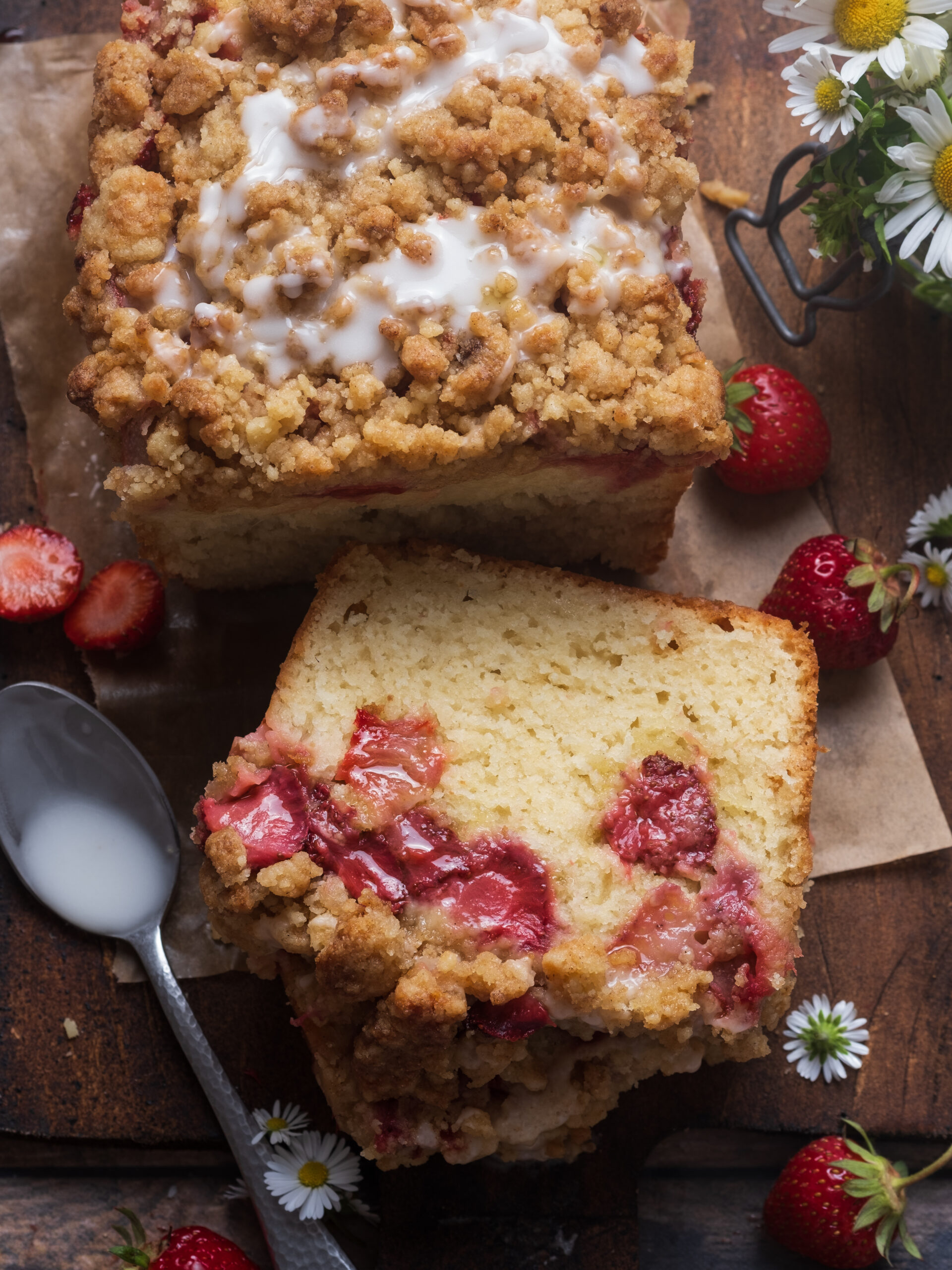 Vegan Strawberry Rhubarb Crumb Cake