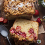 vegan strawberry rhubarb crumb cake