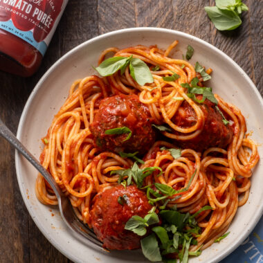 Italian-Style Meatballs in Tomato Sauce