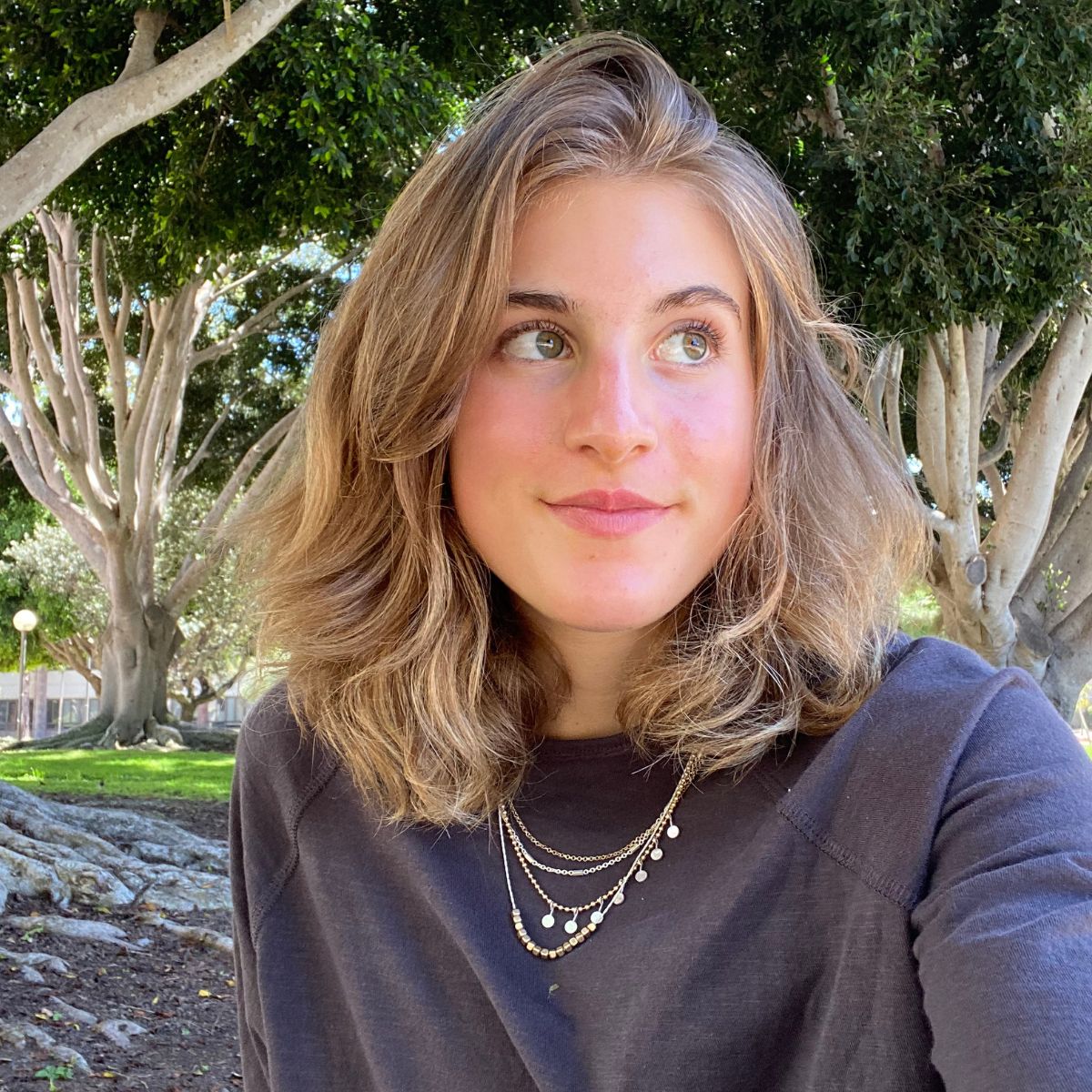 Photo of Elaine Skiadas